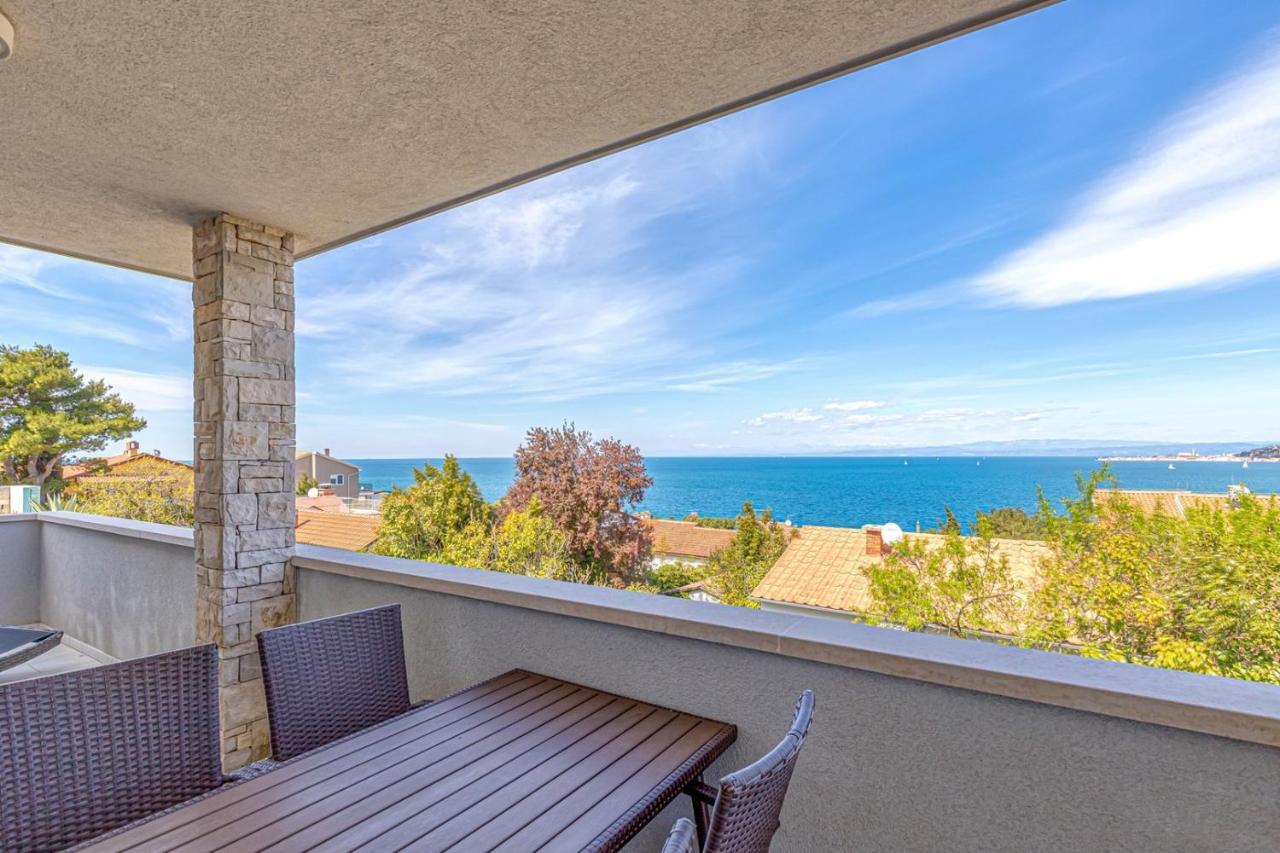 Villa Milena With Pool And Sea View Crveni Vrh Exteriör bild