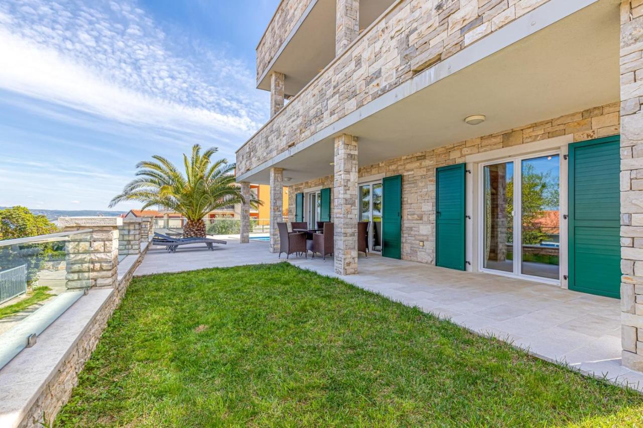 Villa Milena With Pool And Sea View Crveni Vrh Exteriör bild