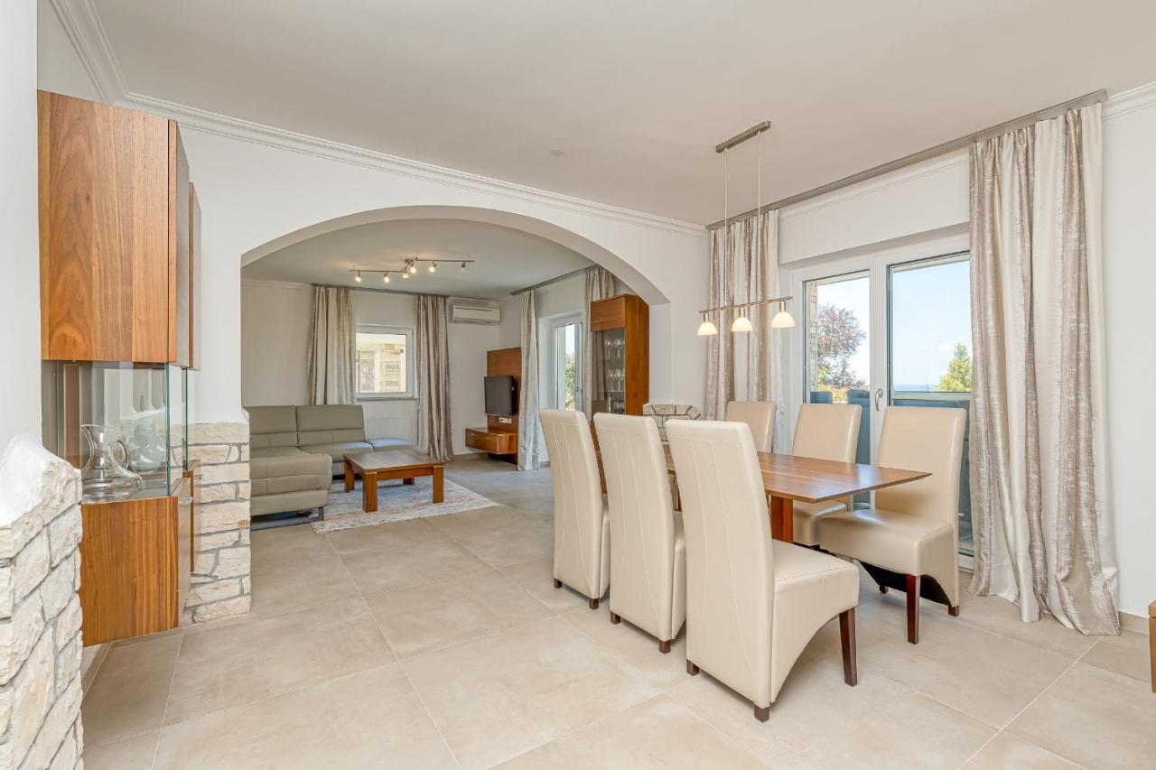 Villa Milena With Pool And Sea View Crveni Vrh Exteriör bild